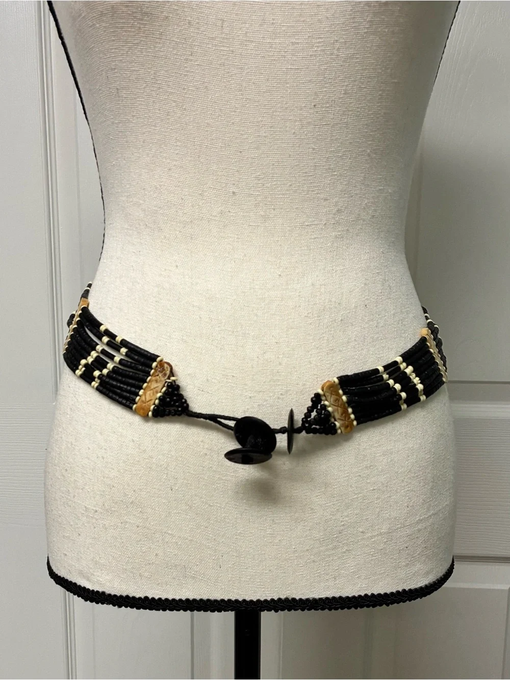 Vintage 1970s handmade bone & horn bead belt.